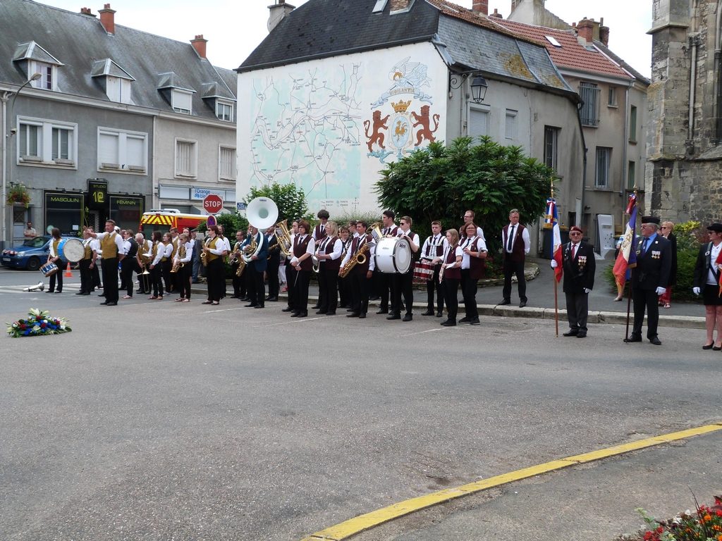 dépôt de gerbe franco-allemand 14 juillet 2017 Dormans