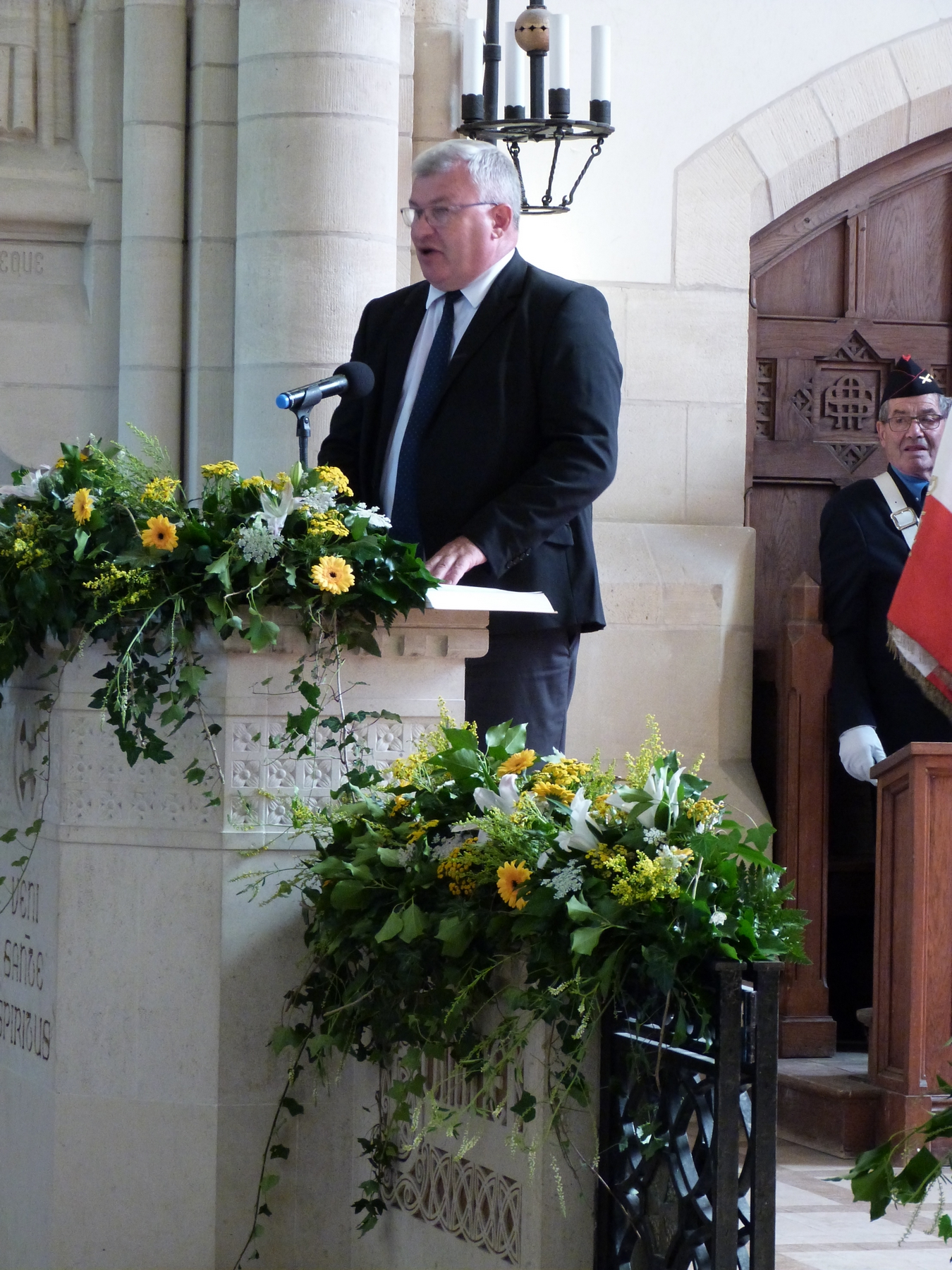 Durant la messe : accueil par Christian Bruyen, président du conseil départemental de la Marne : 8 juillet 2018 Mémorial de Dormans